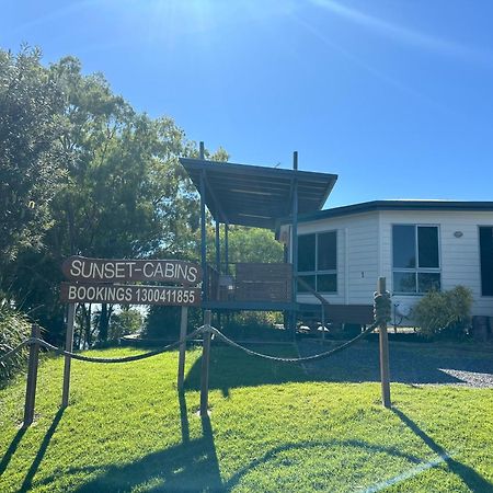 Sunset Cabins 1770 Seventeen Seventy Bagian luar foto